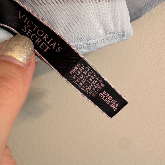 2/$10 Victoria Secret Light Blue Bra - Picture 5 of 5